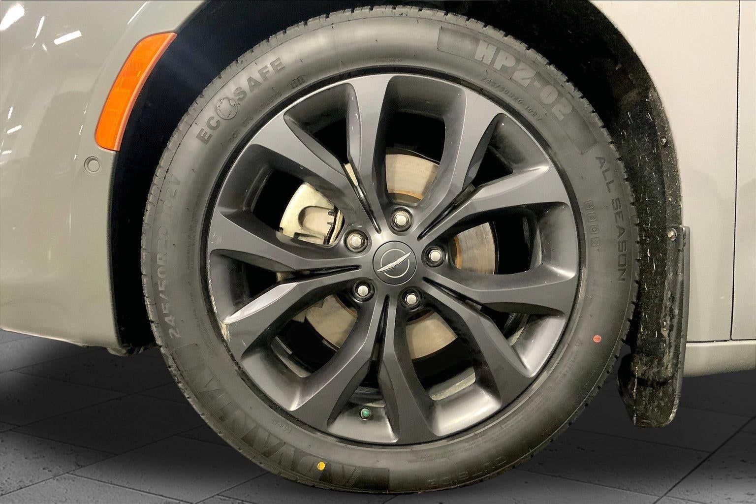 2020 Chrysler Pacifica Touring