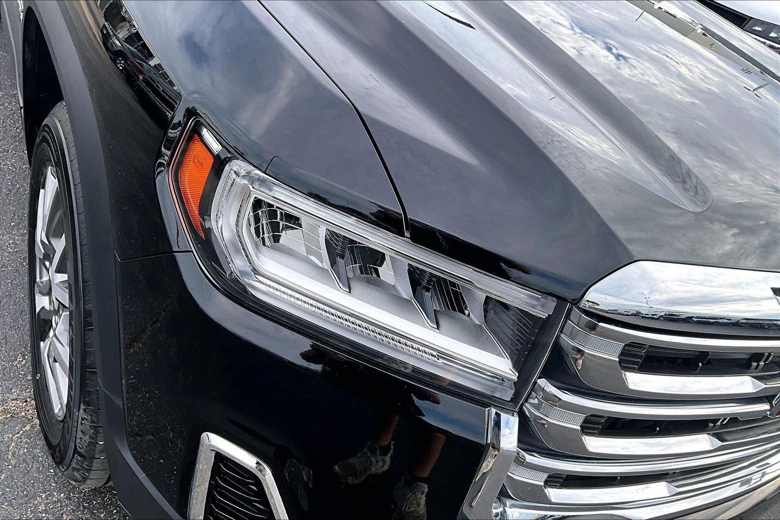 2022 GMC Acadia SLE