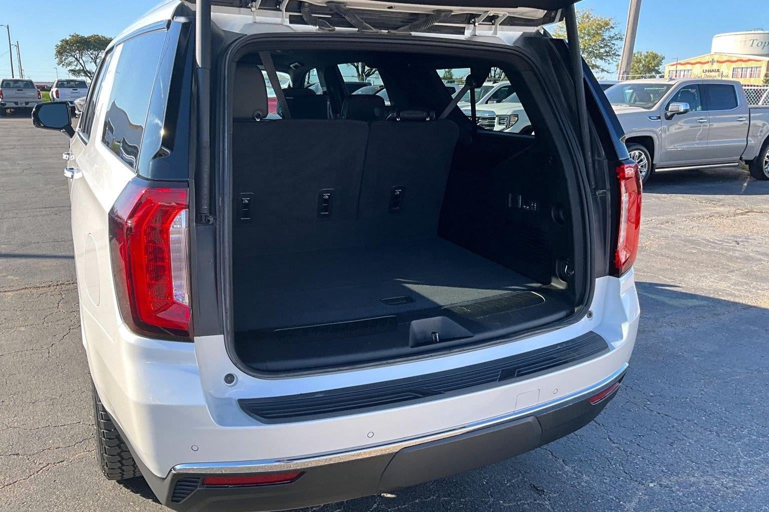 2024 GMC Yukon XL SLT