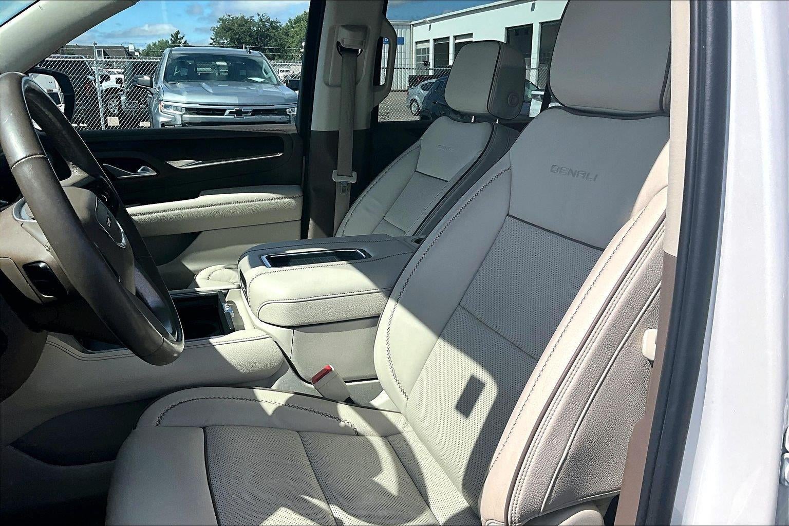 2022 GMC Yukon XL Denali