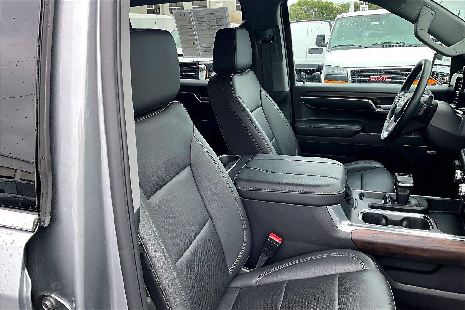 2024 GMC Sierra 1500 SLT