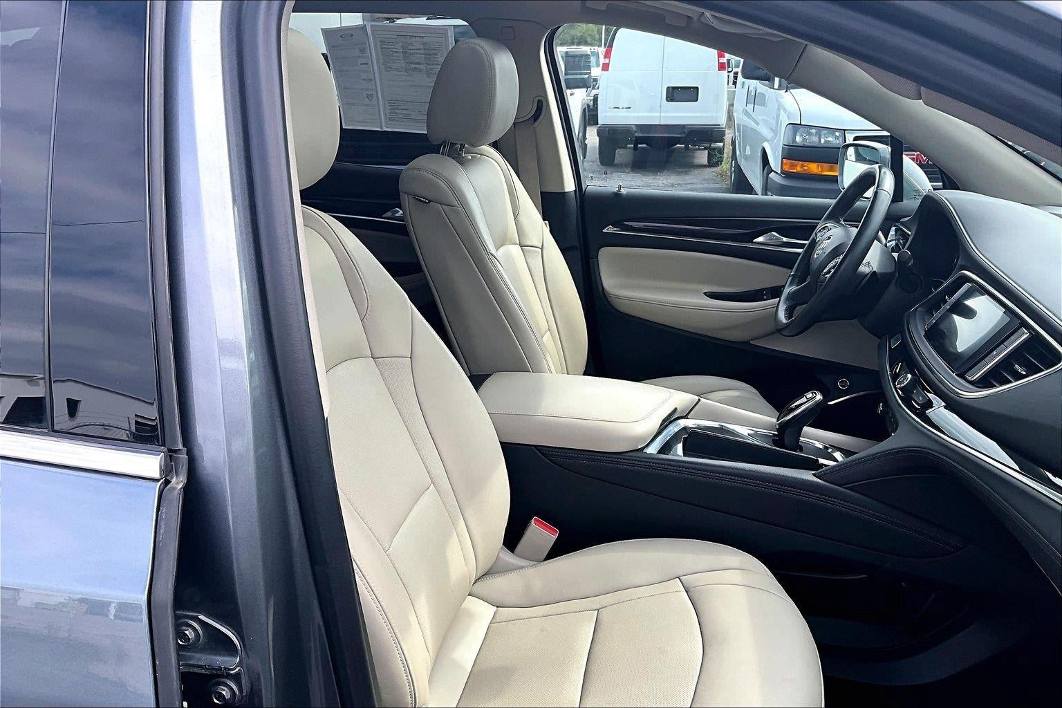 2020 Buick Enclave Essence