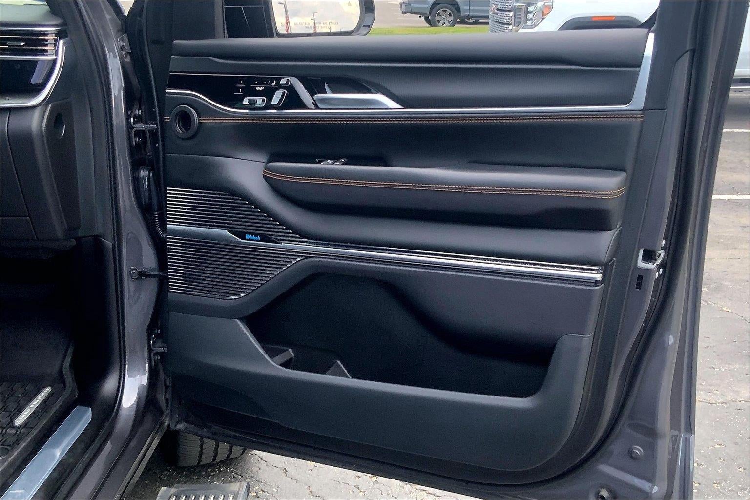2024 Jeep Grand Wagoneer L Series III Obsidian