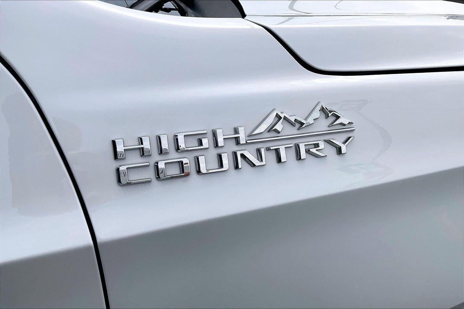 2023 Chevrolet Suburban High Country