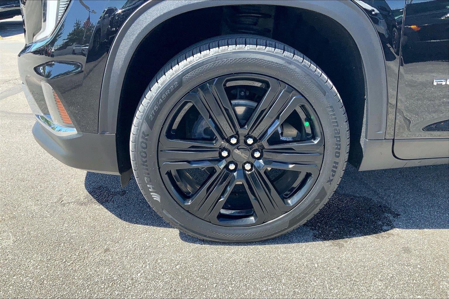 2024 GMC Acadia Elevation