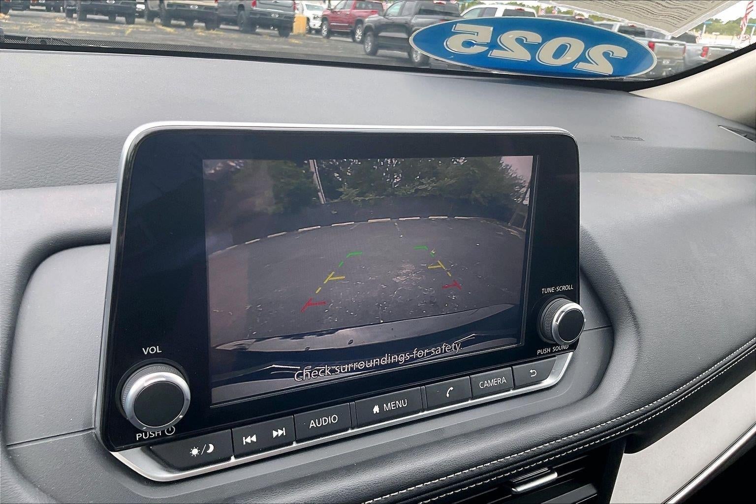 2025 Nissan Rogue SV