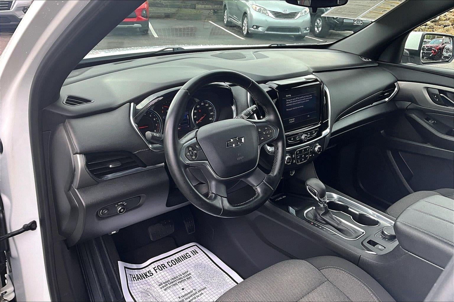 2023 Chevrolet Traverse LT Cloth