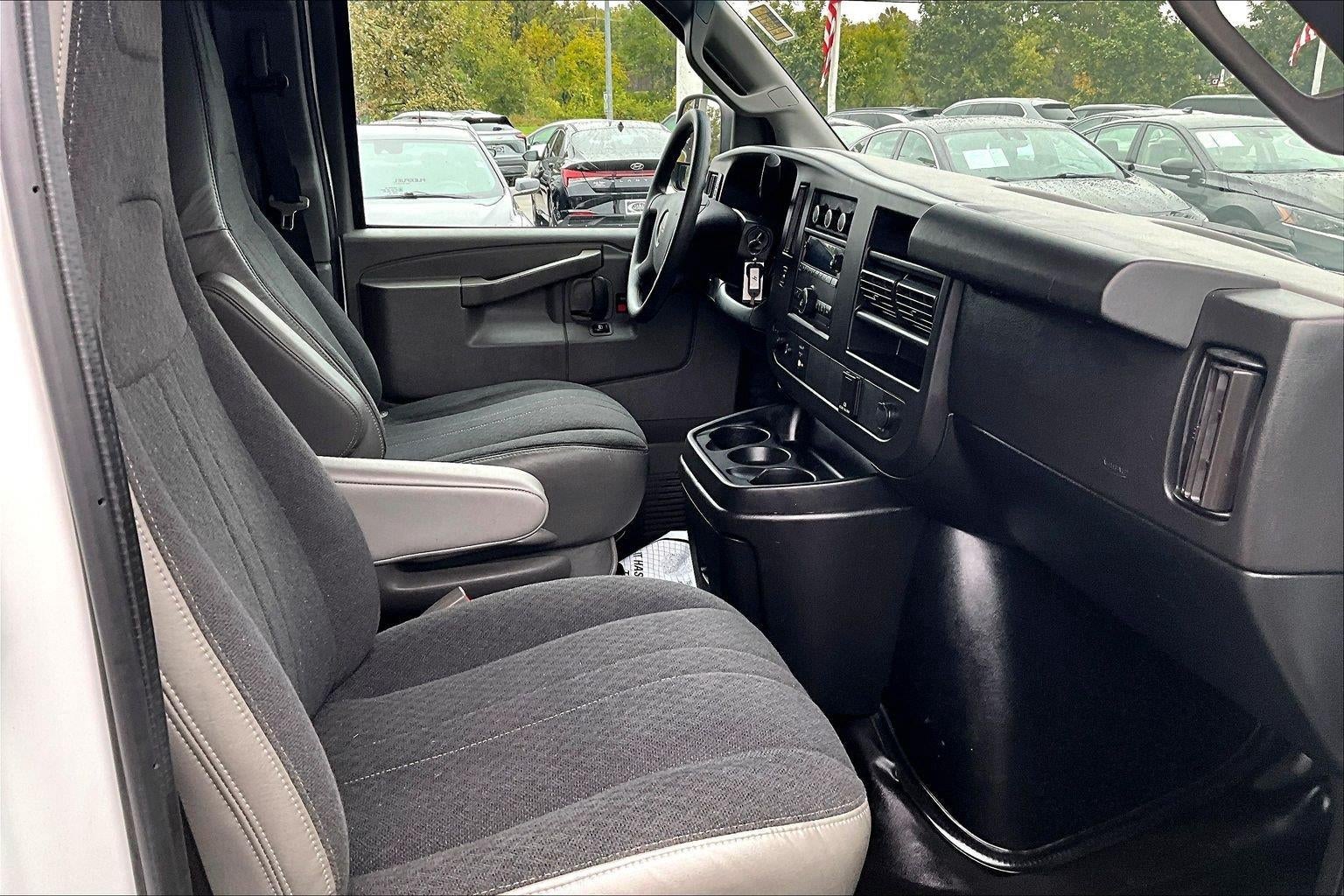 2019 GMC Savana Cargo 2500 VAN 2500 RWD 135"