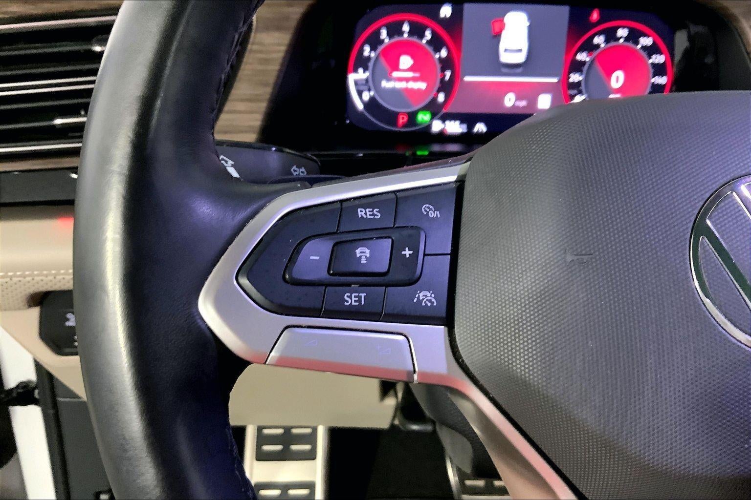 2024 Volkswagen Atlas 2.0T SEL Premium R-Line