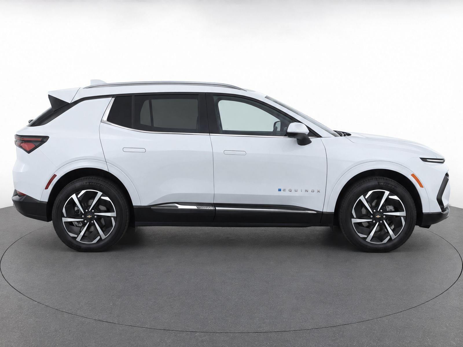 2024 Chevrolet Equinox EV 2LT