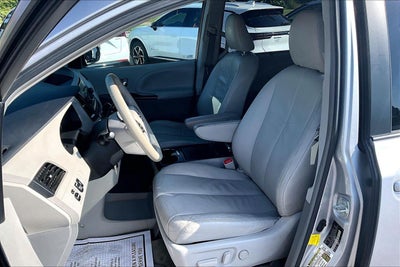 2012 Toyota Sienna XLE