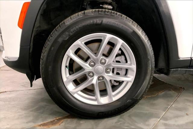 2025 Jeep Grand Cherokee L Laredo 4x4