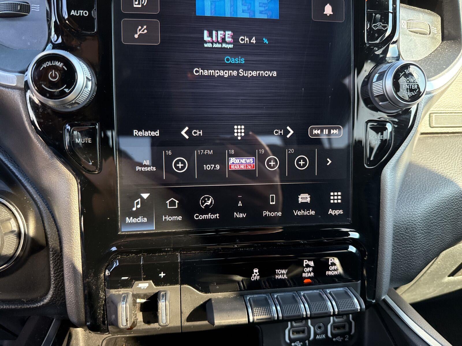 2023 RAM 1500 Big Horn Crew Cab 4x4 5'7' Box