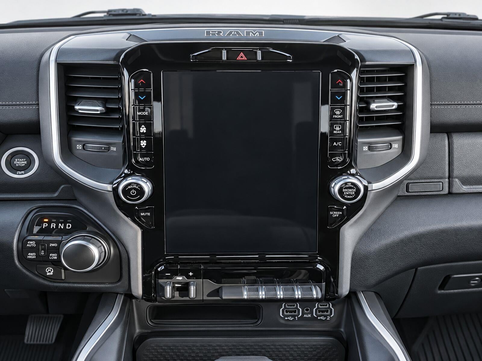 2023 RAM 1500 Big Horn Crew Cab 4x4 5'7' Box