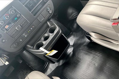 2025 Chevrolet Express Passenger 1LS