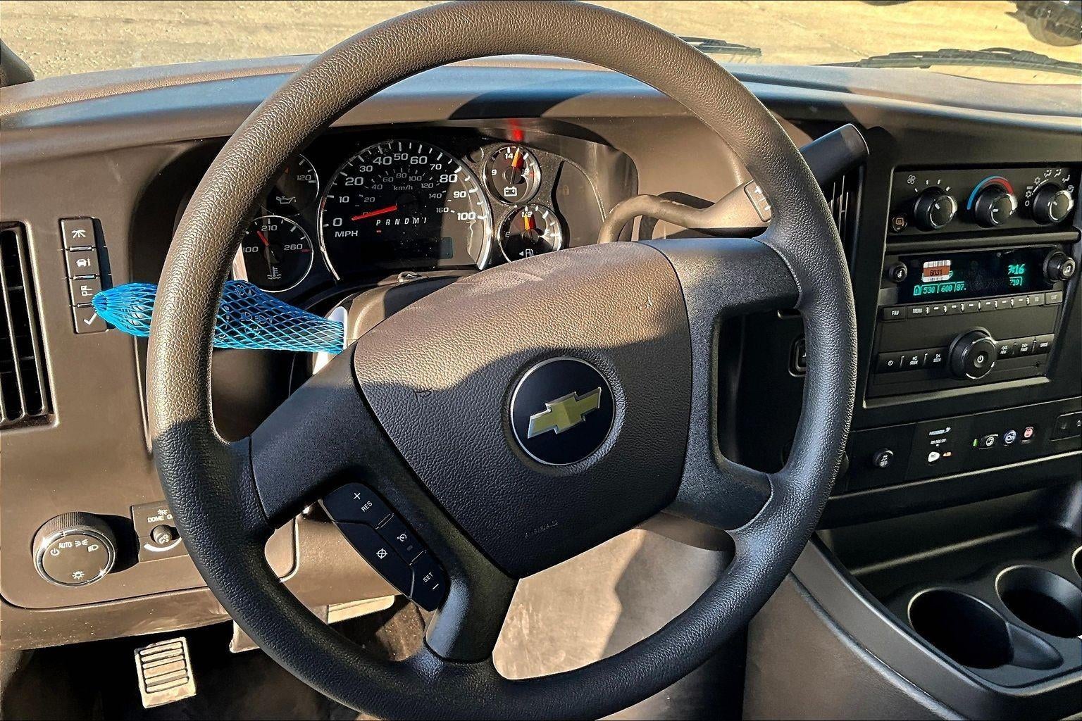 2025 Chevrolet Express Cargo WT