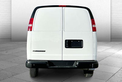 2025 Chevrolet Express Cargo WT