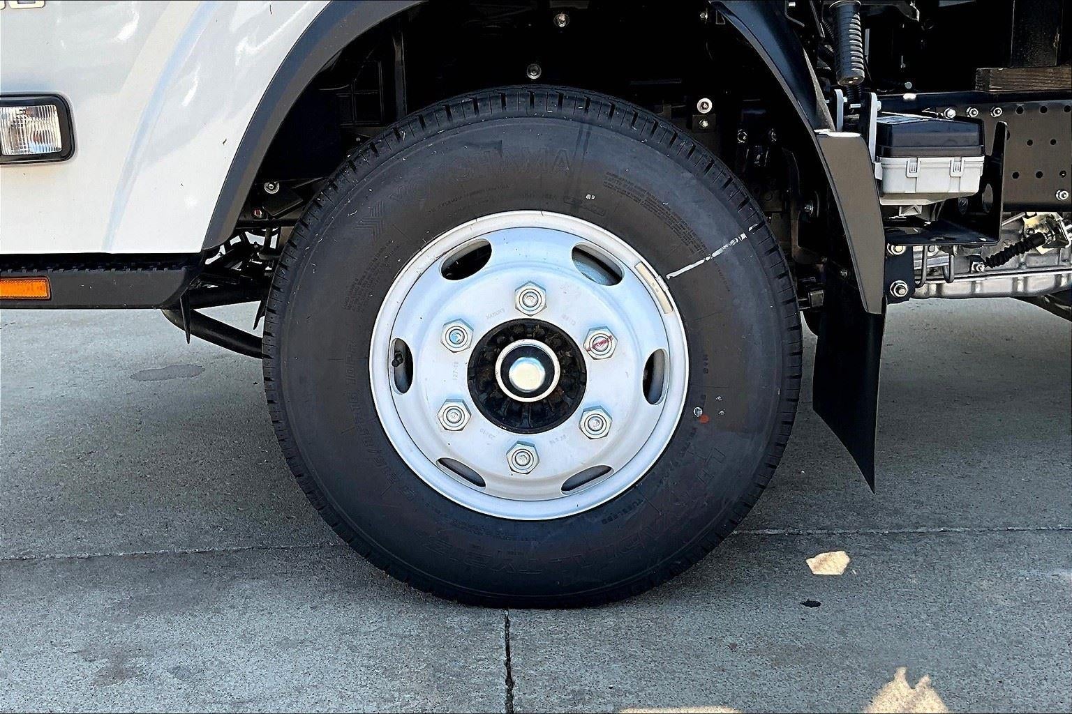 2025 Chevrolet Low Cab Forward 3500 HG Base