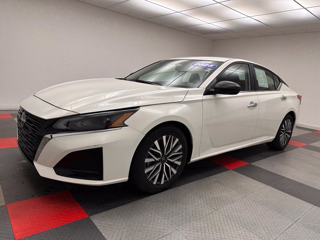 2025 Nissan Altima SV